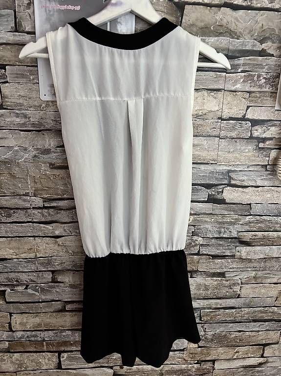 Tute: Jumpsuit kurz schwarz weiss Gr. 36 – Usato da Wettingen venduto da Hasta80 2