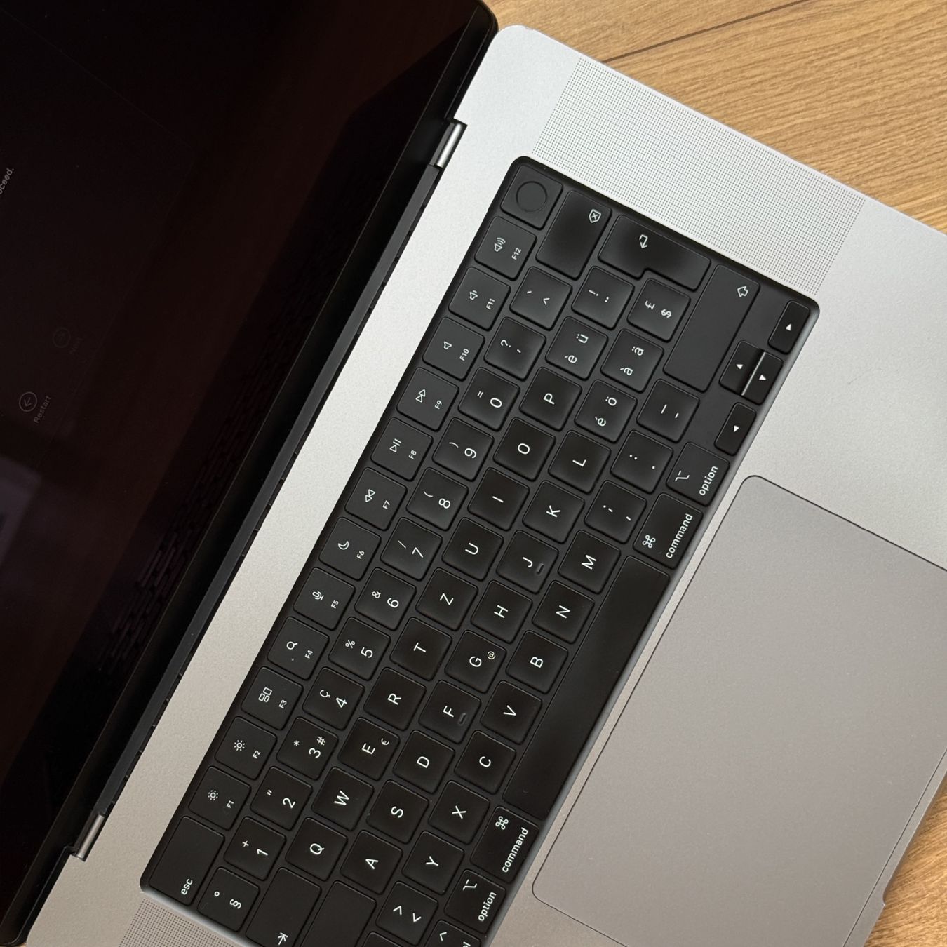 Apple PCs: MacBookPro 16" M1 Max 64gb 1to 2021 – Gebraucht aus Martigny von b_p1 4