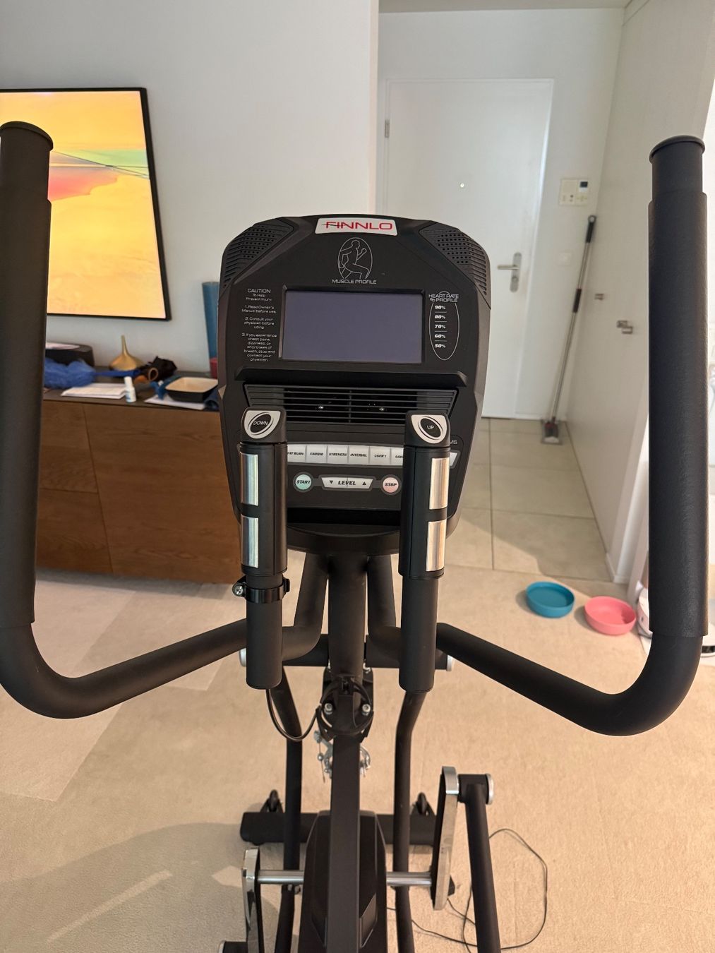 Finnlo Vélos d'appartement: Finnlo E-Glide SR Ellipsentrainer – D'occasion à Emmen par Rastanser 1