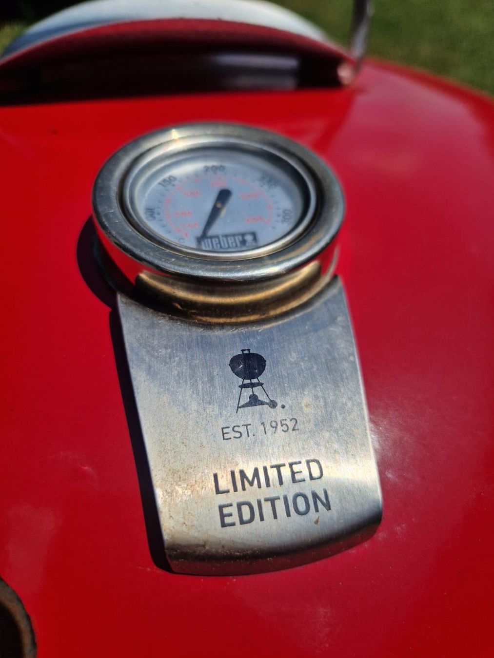 Griglie: Barbecue WEBER MASTER-TOUCH 57cm LIMITED EDITION red – Usato da Chézard-St-Martin venduto da tekess2000 1