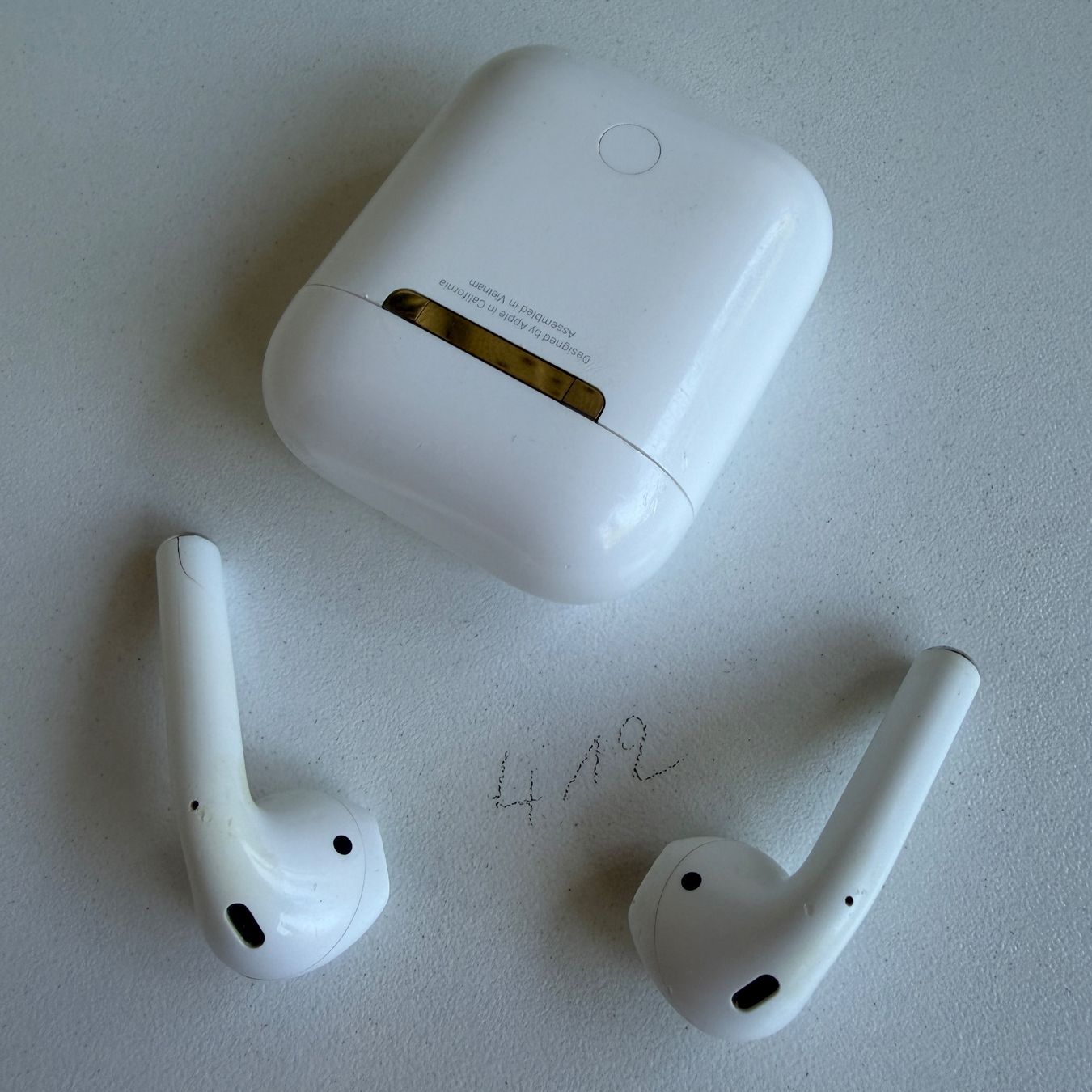 Apple Cuffie: Original Apple AirPods 2 Gen. Wireless Kopfhörer & Case – Usato da Basel venduto da MY.AIRPODS.SHOP 5