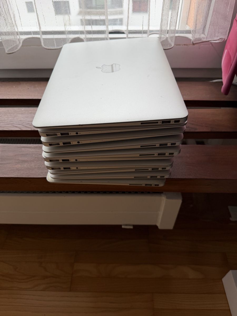 Apple Notebook: Macbook Air. Lot – Usato da Schattdorf venduto da Kofi57