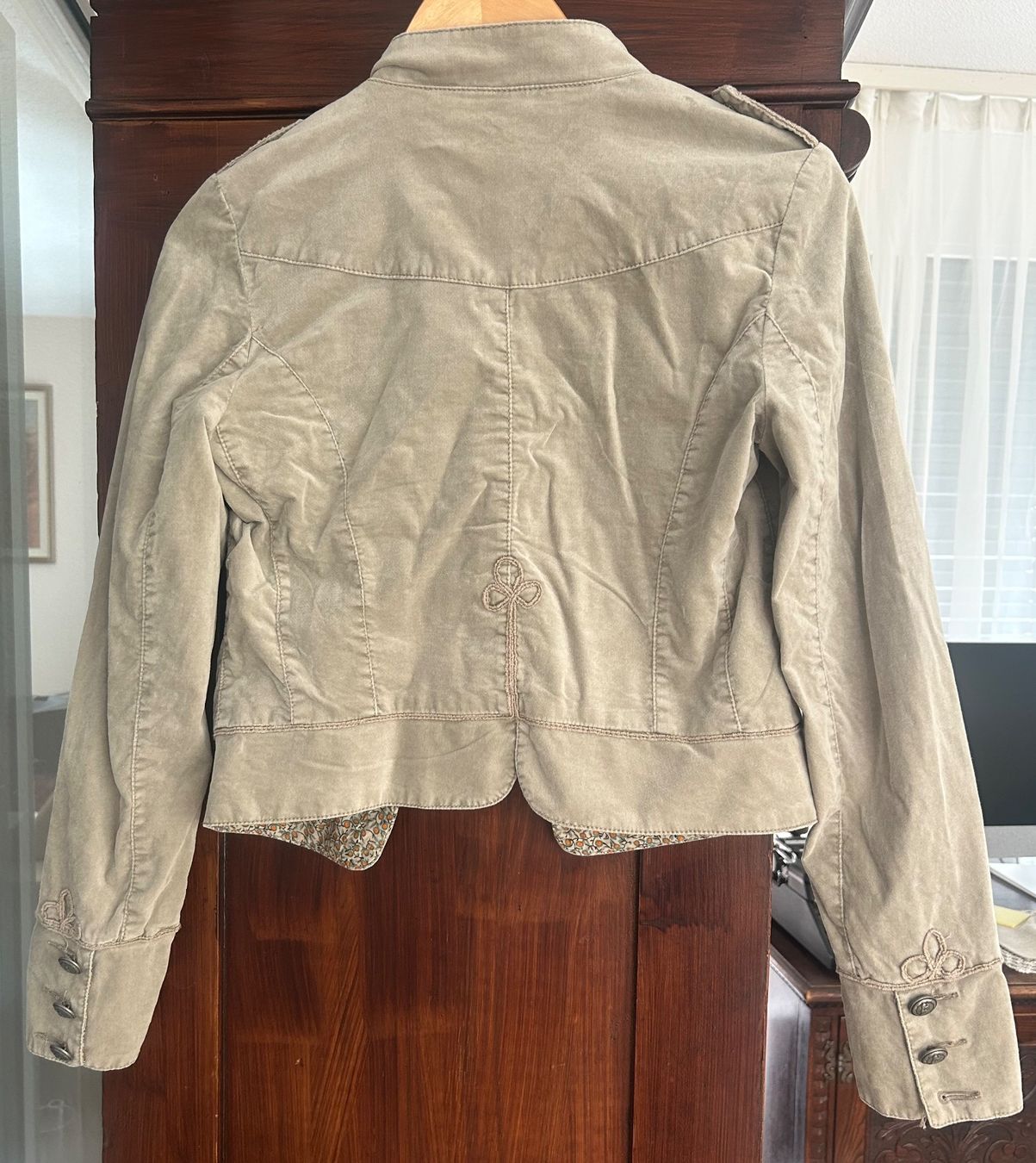 Nile Jacken: NILE Jacke – Gebraucht aus STUDEN BE von SMIROS 3