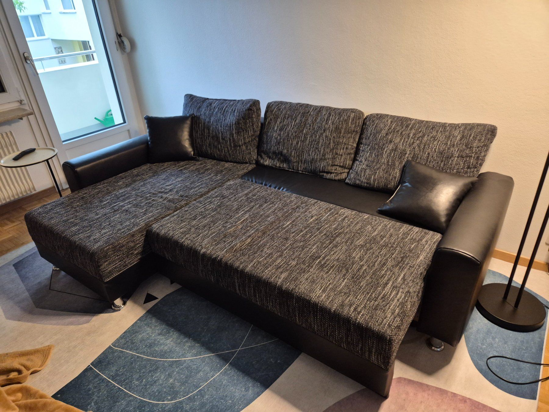 Sofas: Ausziehbares Sofa – D'occasion à Au ZH par dae_pkq7 1