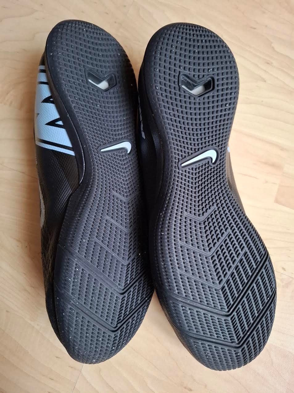Adidas Scarpe da uomo: Fussball Schuhe "Nike Air Zoom" (Grösse 42 oder US 8.5) – Usato da Bischofszell venduto da icubus69 1