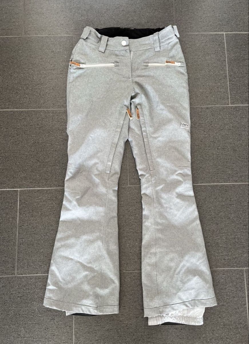 Pantalons: Damenskihose XS – Défectueux à Holziken par Xjj19