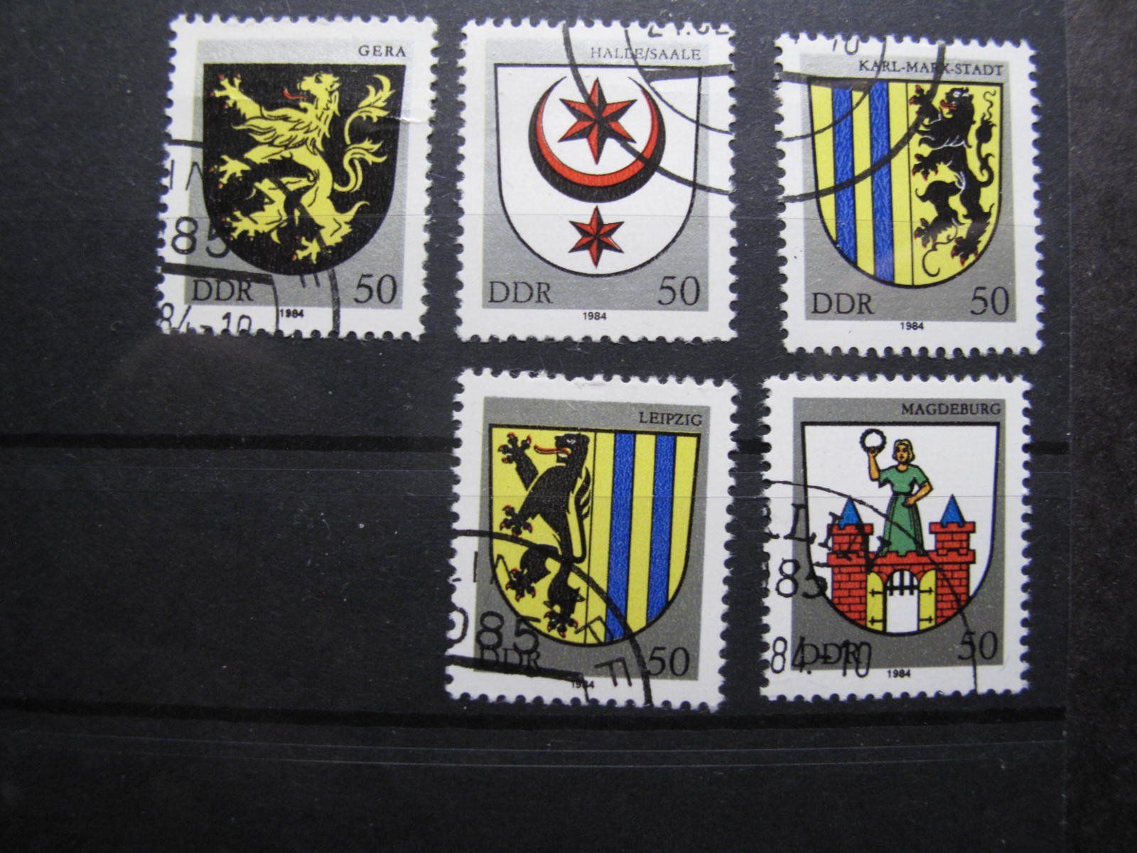 Tutti i francobolli: DDR 1984 Stadtwappen II  gest – Usato da Wil SG venduto da fva01