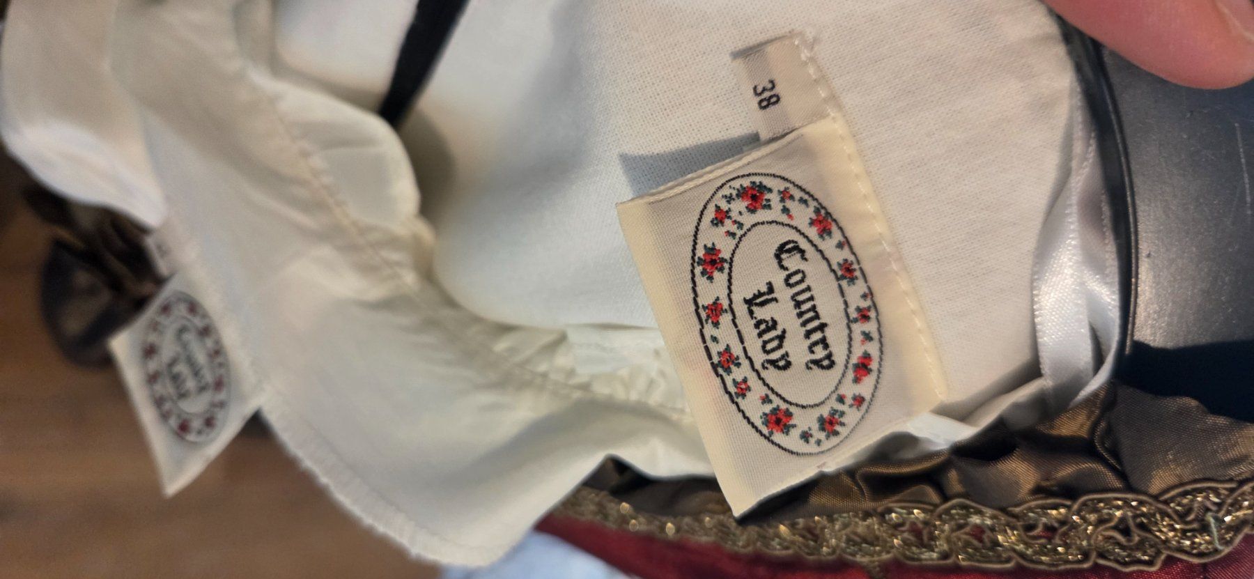 Robes: Dirndl /Trachtenkleid /Tracht – D'occasion à Bremgarten b. Bern par Marge7979 3