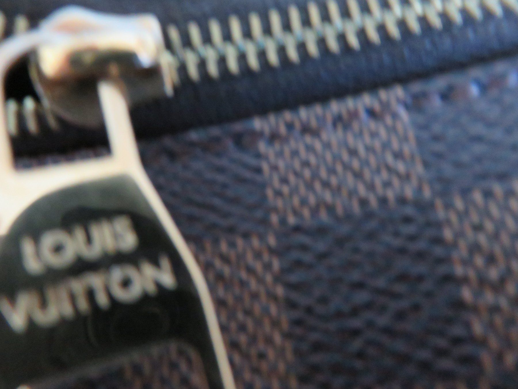 Louis Vuitton Sacs femmes: LOUIS  VUITTON-HANDTASCHE – Neuf (Voir description) à Lachen SZ par portofino01 1