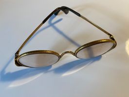 Superschöne alte (antike?) Brille mit goldenem Gestell.