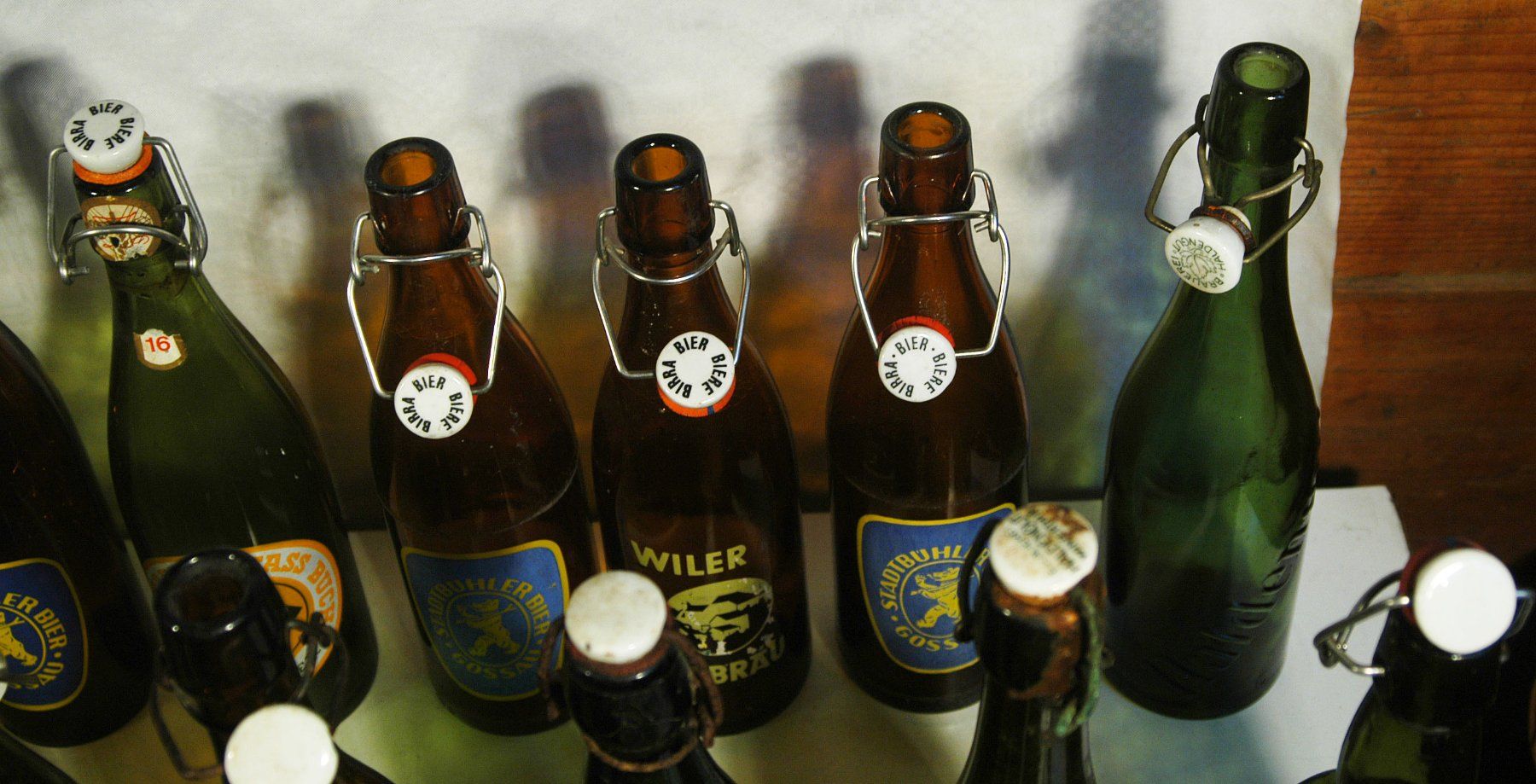 Gläser, Krüge & Flaschen: Bierflaschen Diverse – Gebraucht aus Herisau von Wisen 5