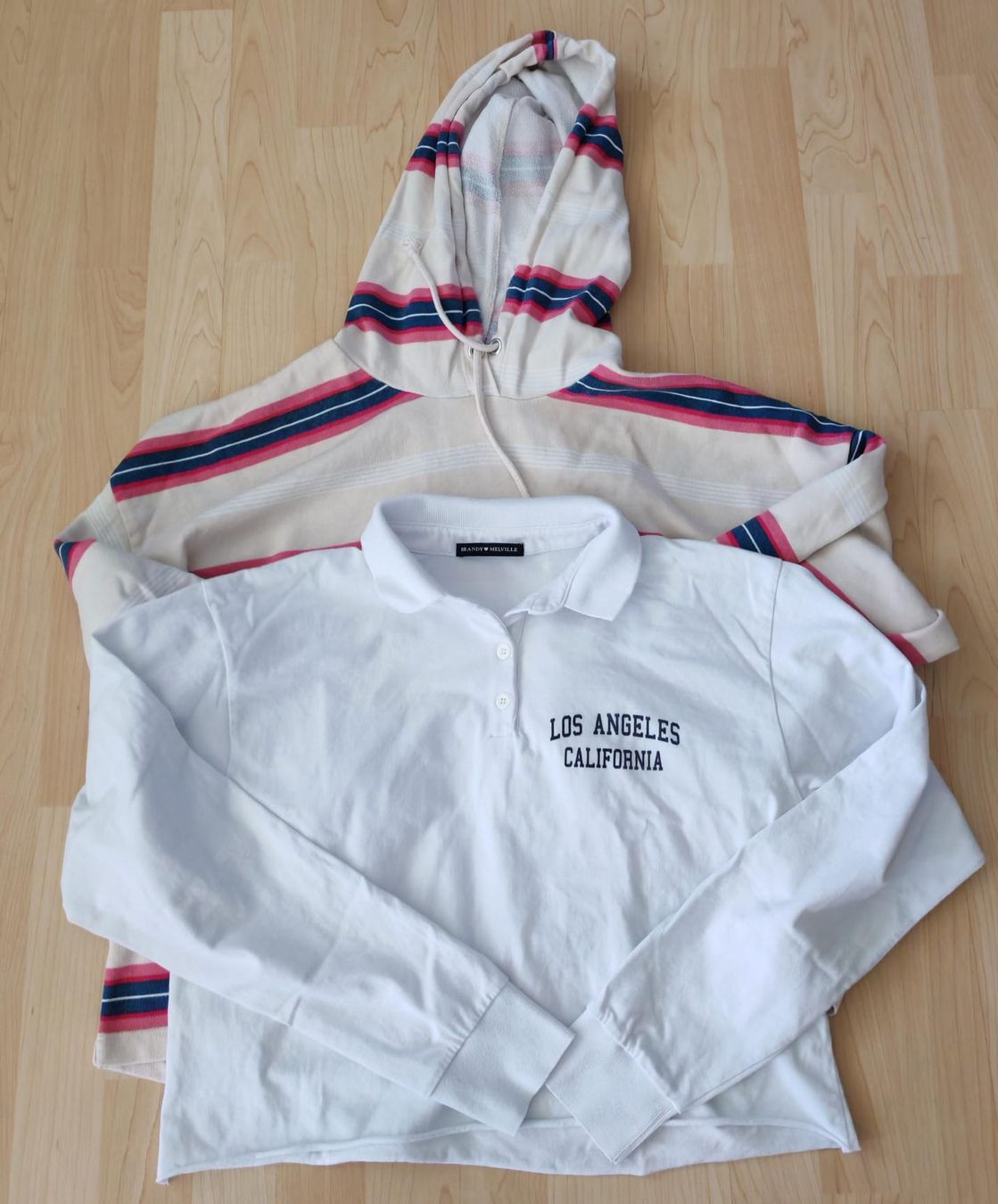 Brandy Melville Pulls & Sweat-shirts: 2 Damen Pullis, Gr. M, Marke: BRANDY MELVILLE+PULL & BEAR – D'occasion à Sachseln par jocaso