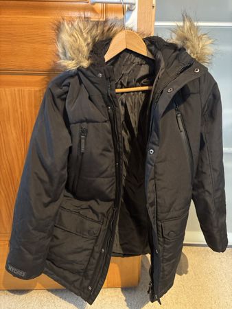 Winterjacke Gr. 158 mit Kapuze und Fell - Top Zustand!