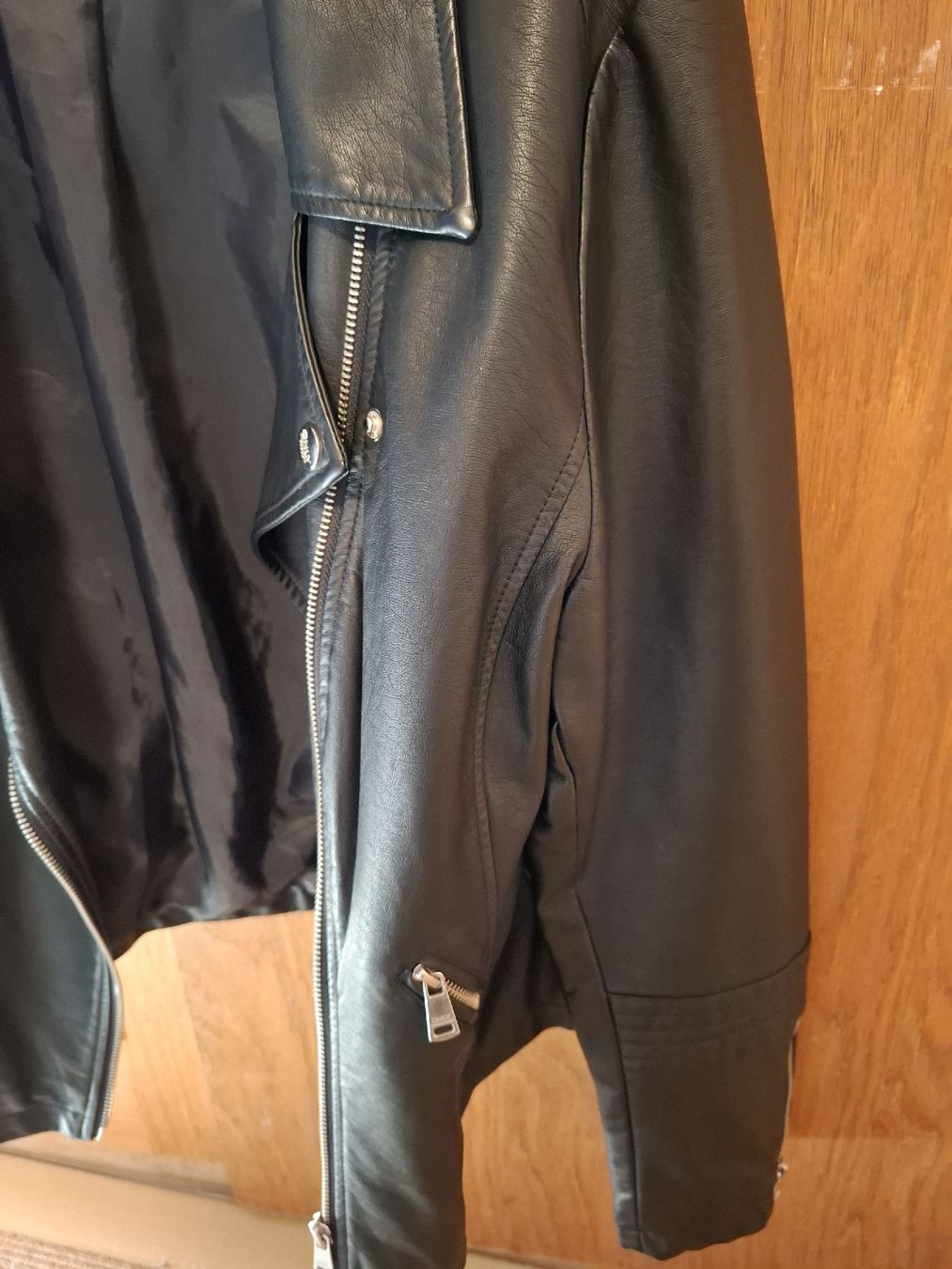 Only Jacken: ONLY Carmakoma Kunstlederjacke Schwarz, Gr. 46 – Gebraucht aus Lütisburg von amerika123 2