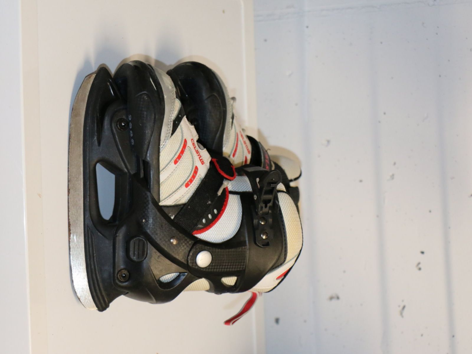 Schlittschuhe: Schlittschuhe Celsius gr.32-35 – Gebraucht aus Schönenberg TG von W8570 2