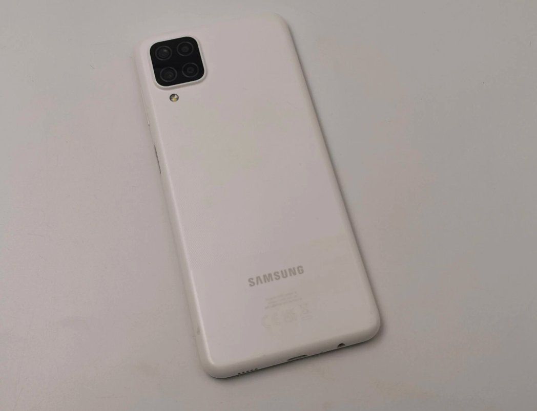 Samsung Telefoni cellulari / Smartphones: Samsung A12 64gb – Usato da Luzern venduto da Waince786