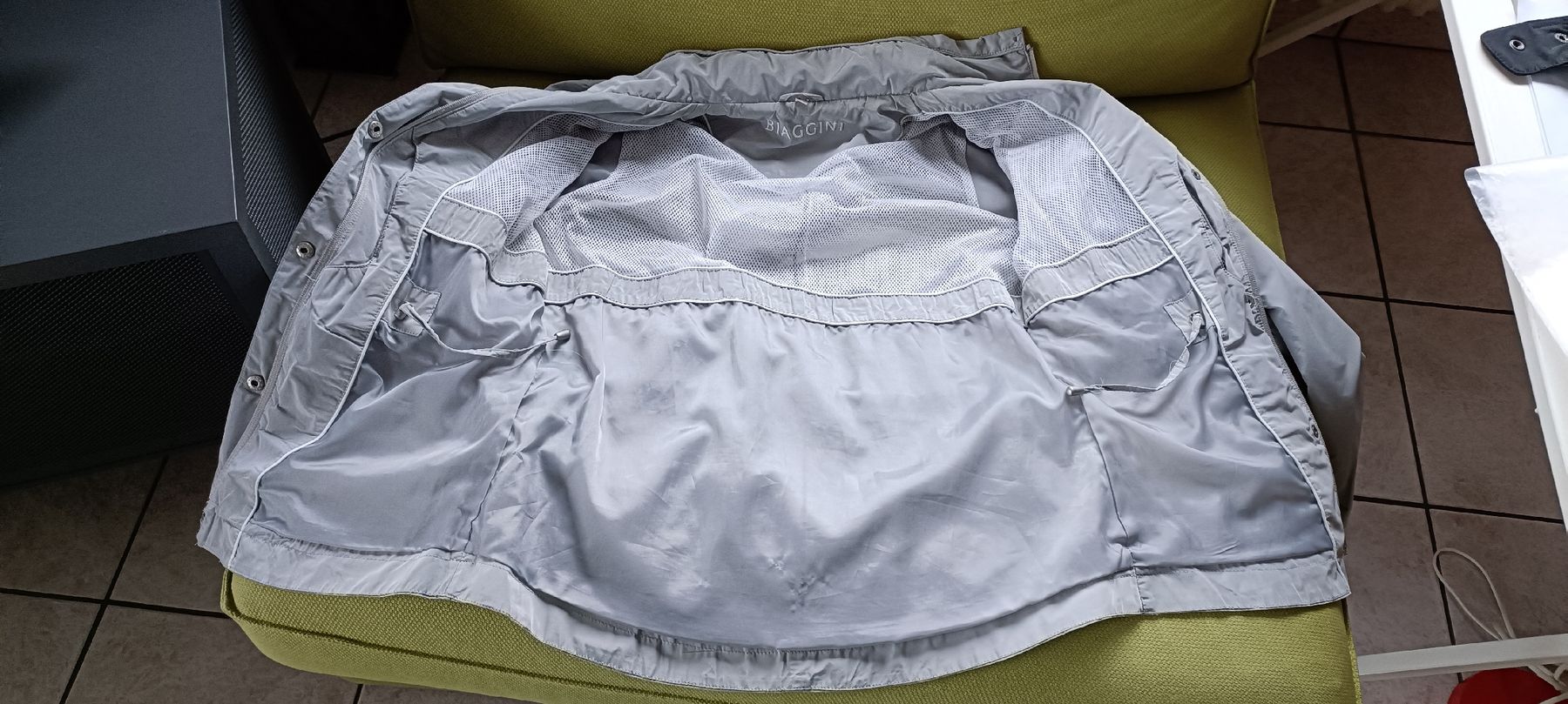 Jacken: Biaggini Damen Regenjacke Gr. 38 – Gebraucht aus Porza von tbch 3