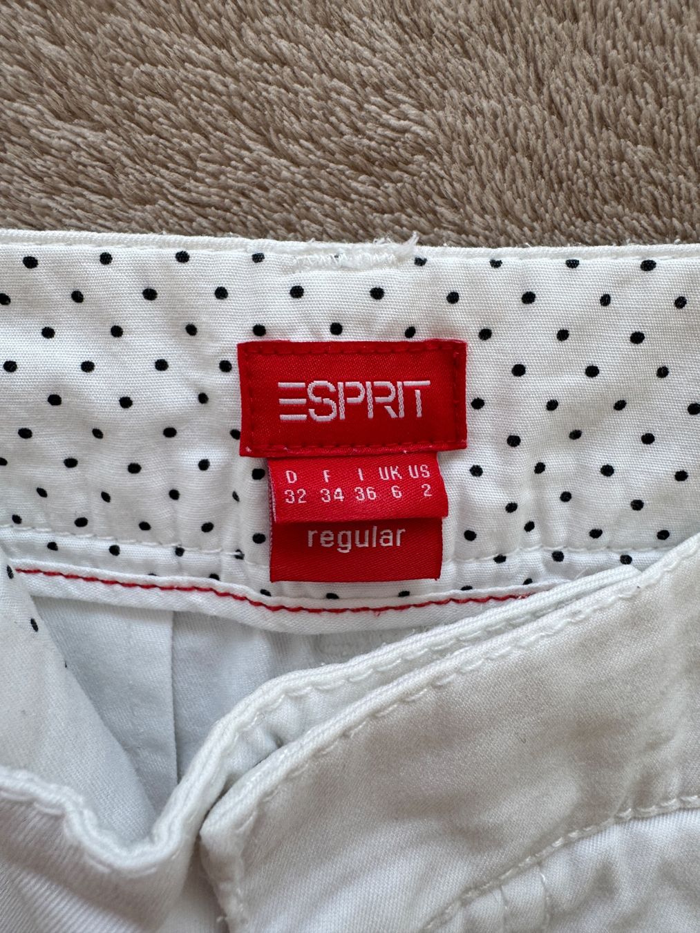 Esprit Pantaloni: Hose Esprit Regular Fit Gr. 36 Neu – Nuovo e nell'imballaggio originale da Burgdorf venduto da ssv_9t9f 1