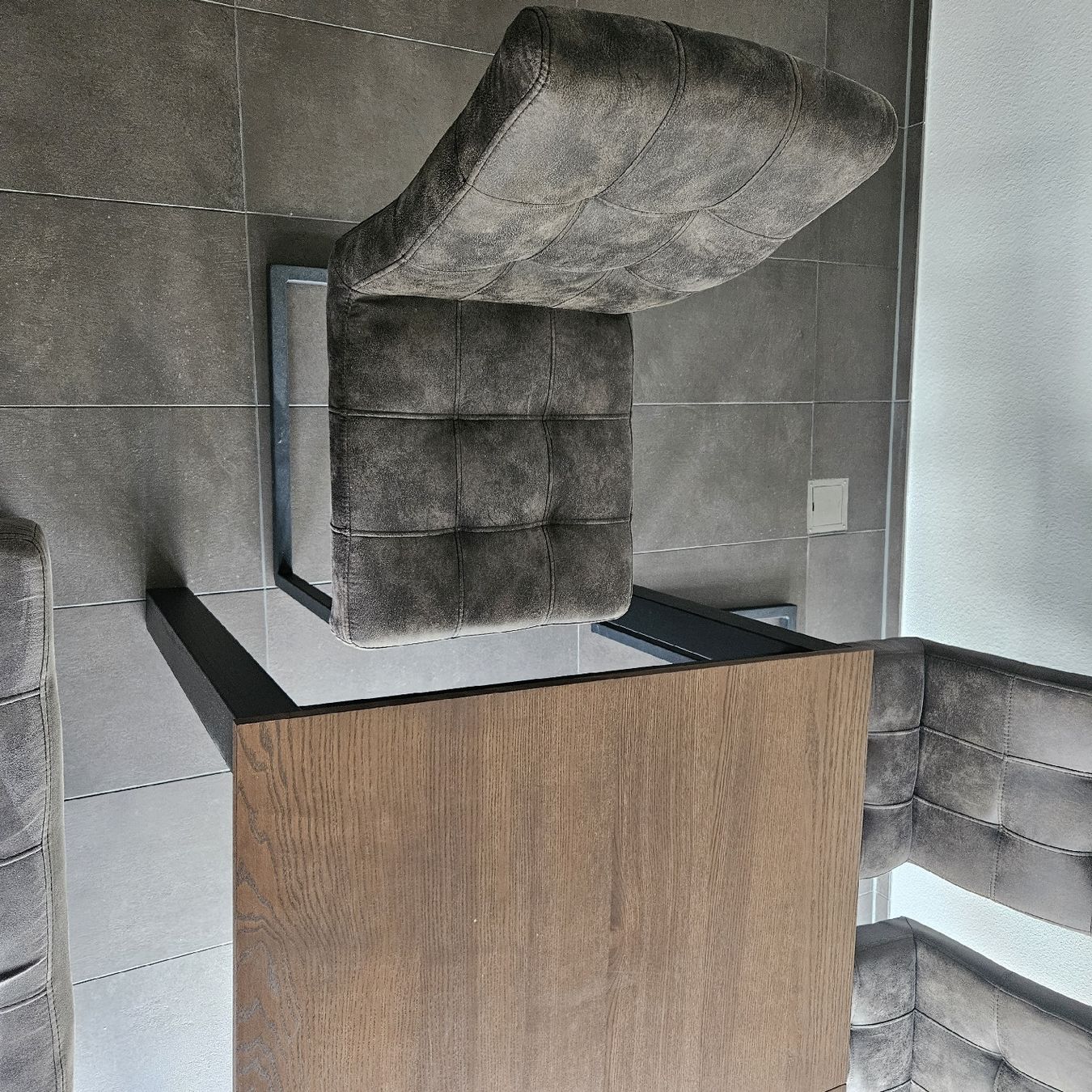 Ikea Set de table et chaises: Tisch + Bank + 3 Stühle – D'occasion à Liestal par TheWeedonTour 2