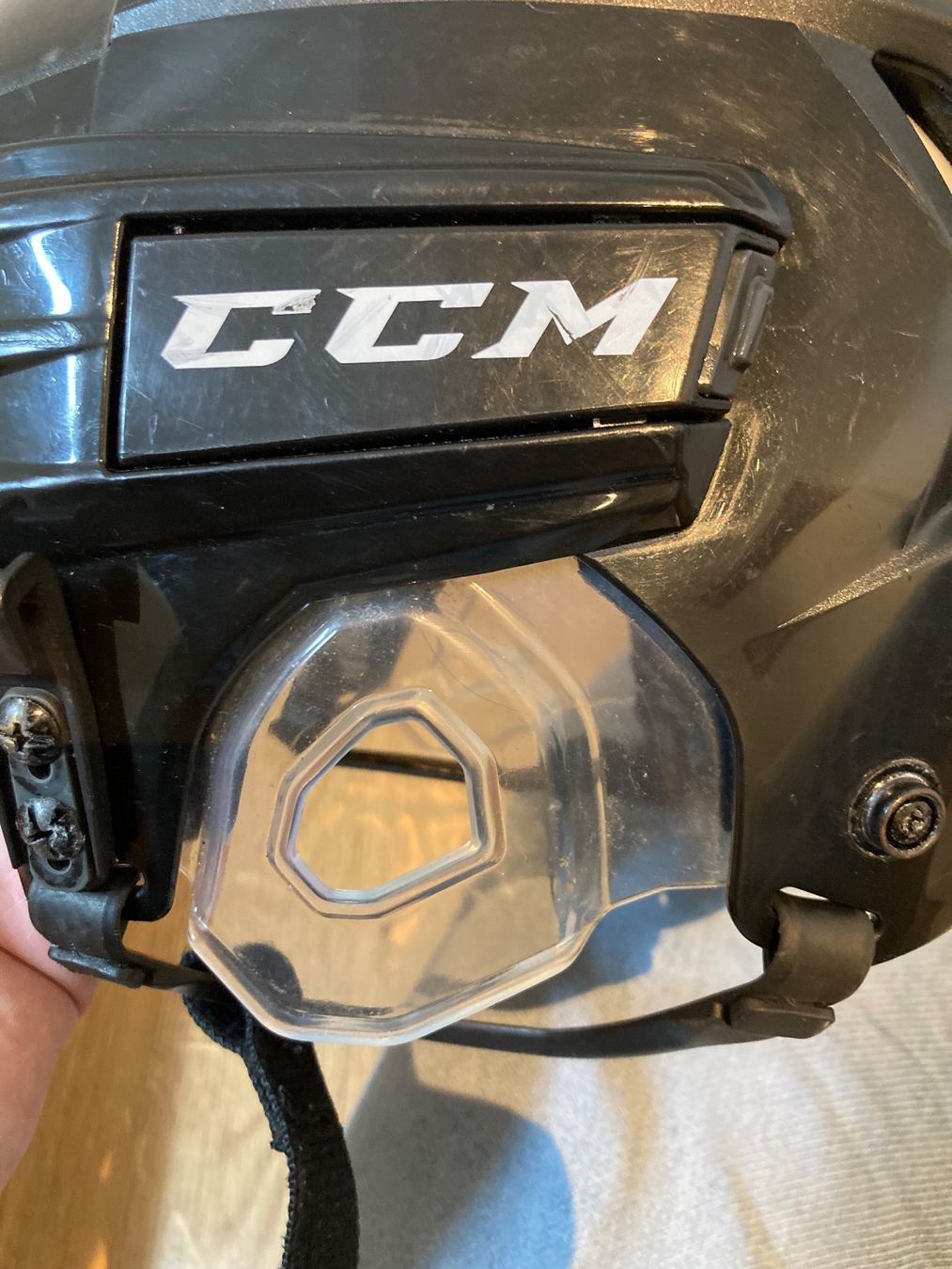 Ccm Helme: CCM Eishockeyhelm – Gebraucht aus Ringgenberg BE von Beatenberg1 1