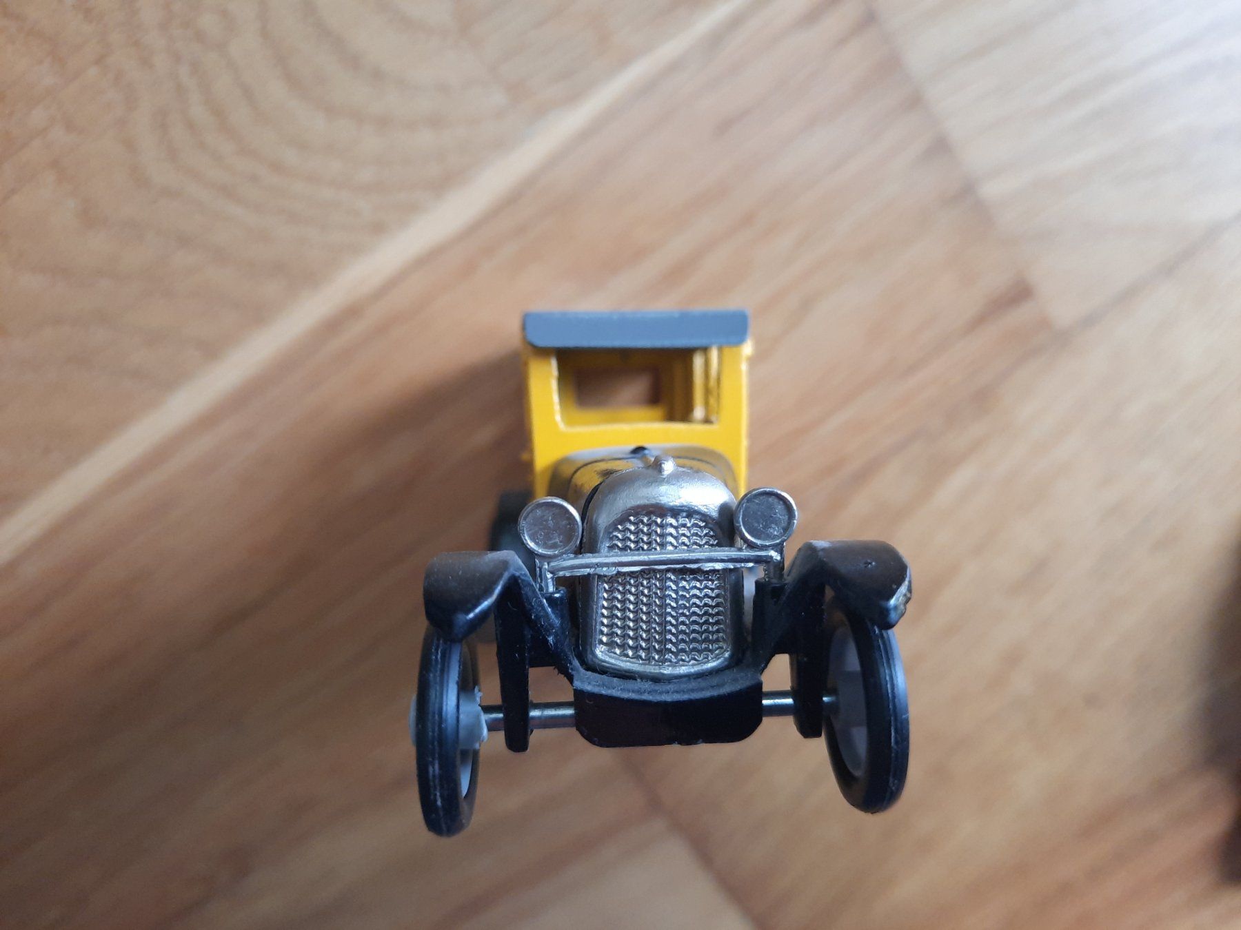 Modellini d'auto: Modellauto Lot – Usato da Luzern venduto da Namruk01 5