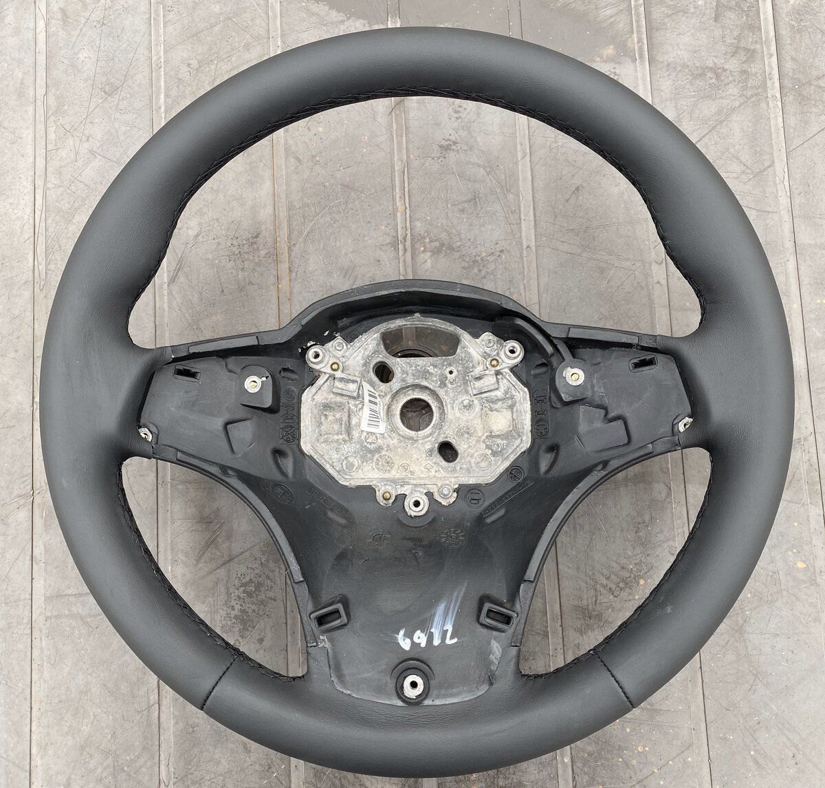 BMW Tutti pezzi di ricambio auto: Neues Leder lenkrad BMW X5 E53 E70 – Nuovo (secondo la descrizione) da Auw venduto da Neo_z2rq 1