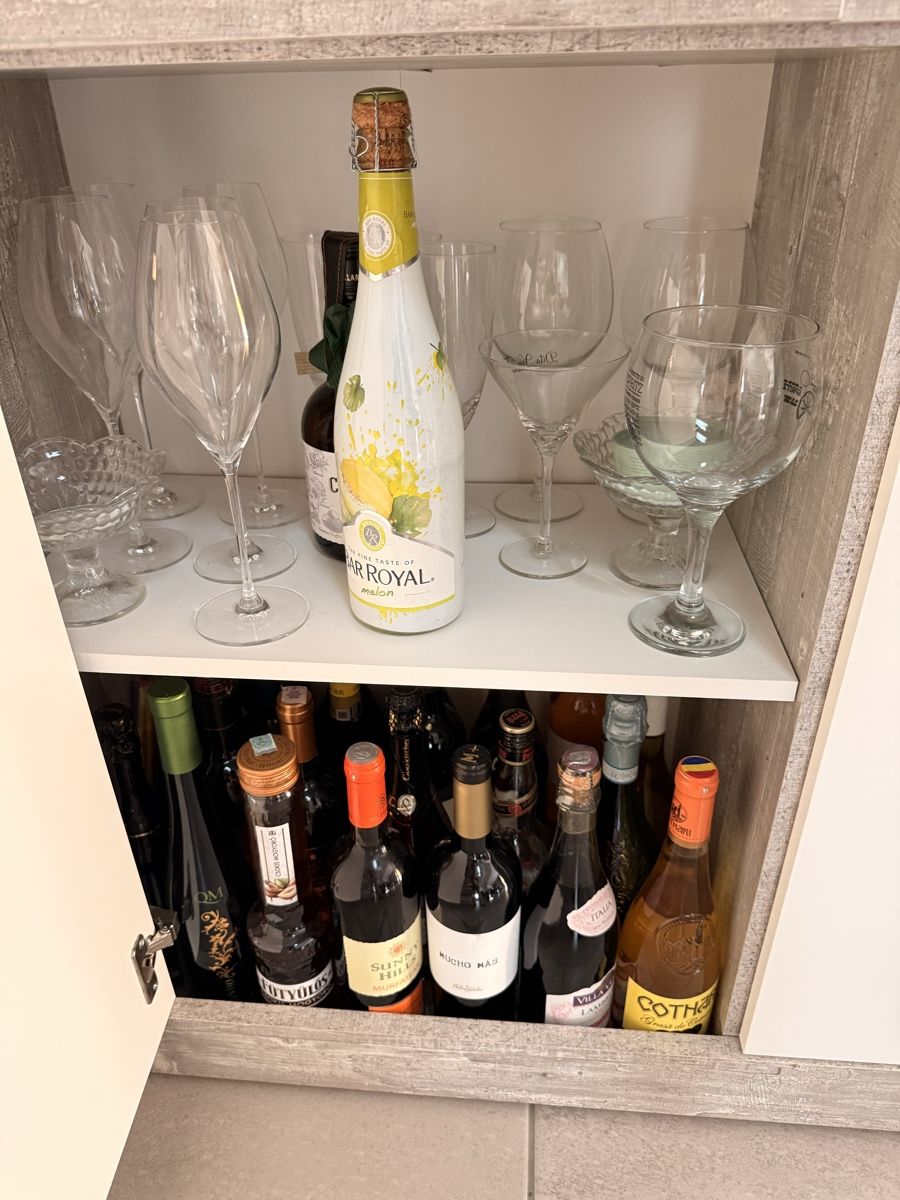 Vitrines: Vitrine mit Licht – D'occasion à Nesselnbach par Karotequi 2