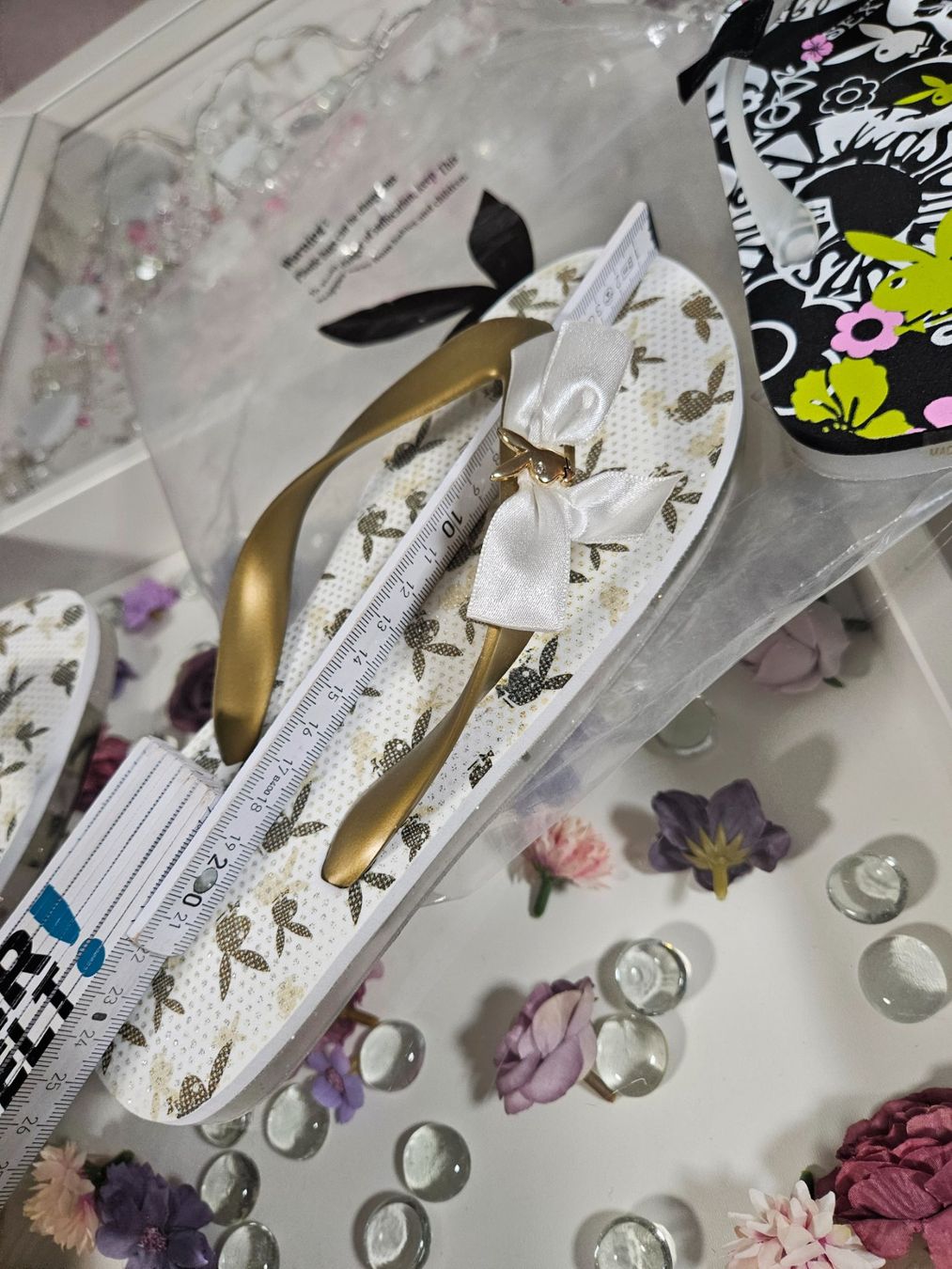 Scarpe da donna: Playboy Flip Flops Zehentreter – Nuovo (secondo la descrizione) da Unterägeri venduto da Sleepbear 3