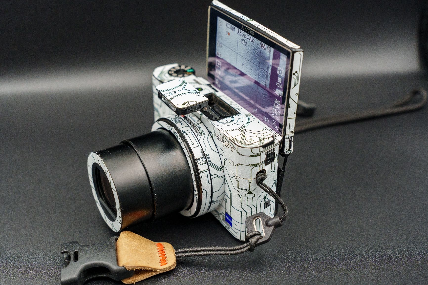 Sony Fotocamera: Sony DSC-RX100 M3 Kompakt Systemkamera – Usato da Scuol venduto da Pisoc2019 3
