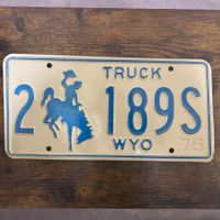 🇺🇸 1975 Vintage U.S. Autoschild - Wyoming 2-189S