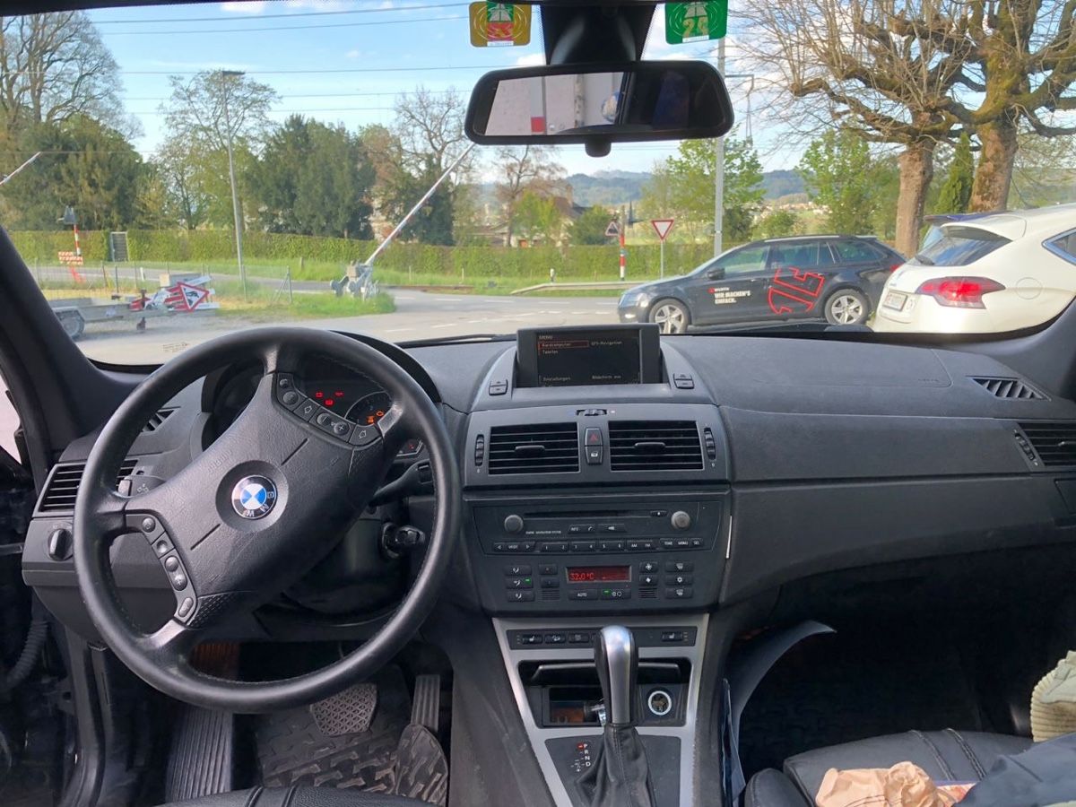 BMW Automobili: BMW X3 E83 3,0 D Automatik Unfallfrei 2.Hand – Usato da Oberhofen amThunersee venduto da Sammlerboy24 7