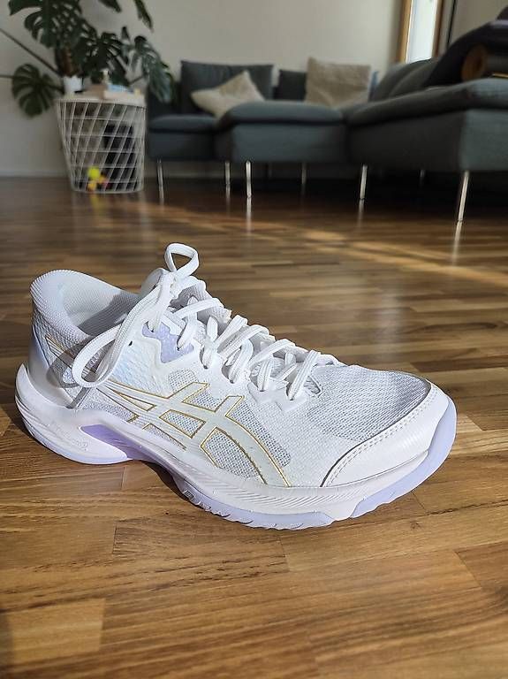Asics Damenschuhe: ASICS Beyond Damen Hallenschuh, 39.5 – Gebraucht aus Luzern von Siimii 1