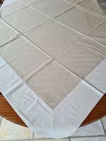 Tischtuch  quadratisch, beige mit weissem Rand