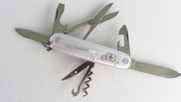 Victorinox Offiziersmesser silberfarben mit Etui