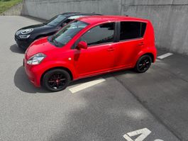 Daihatsu Sirion/1.3l Benzin/91PS/Automat/Allrad 4x4