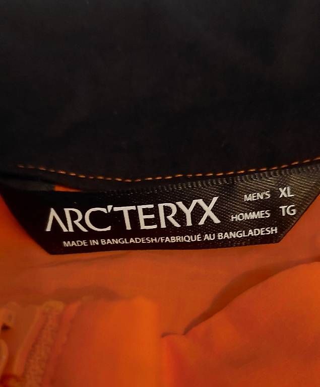 Arcteryx Giacche: Arcteryx Ultralight Windjacke NEU – Nuovo (secondo la descrizione) da Steffisburg venduto da THE-NORTH-FACE 2
