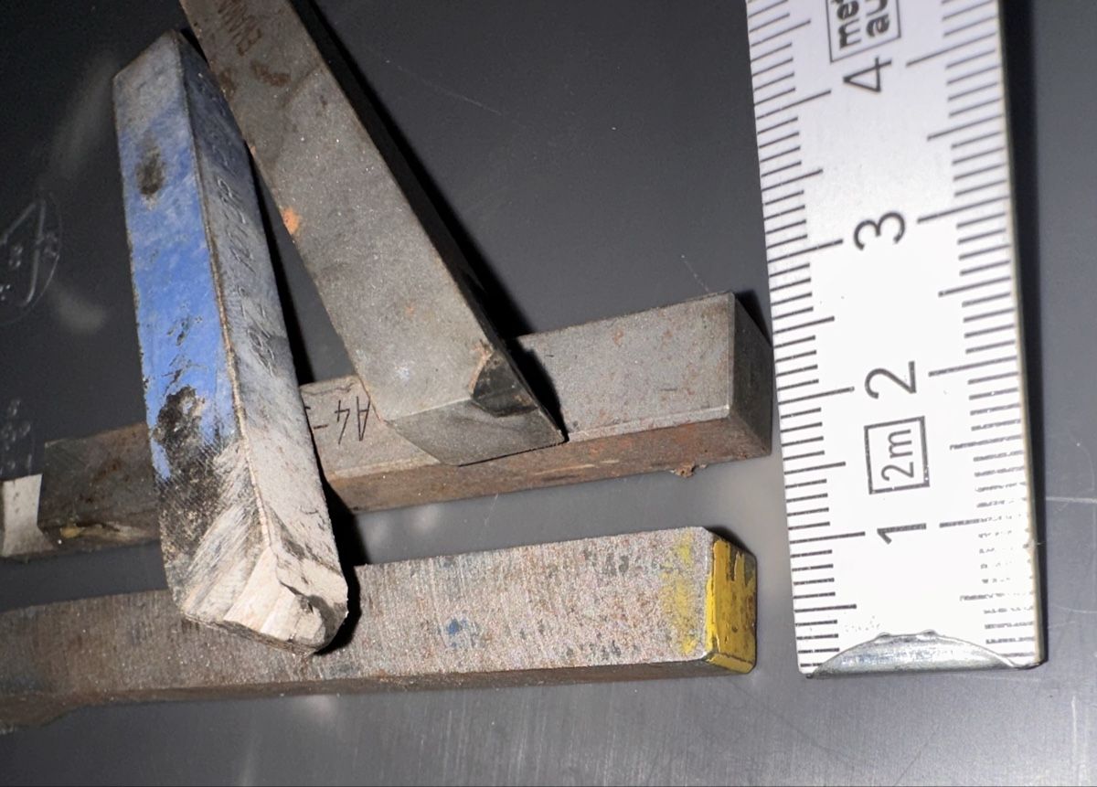 Tutti gli attrezzi: 4 Drehlinge HM – Usato da Niederönz venduto da Minusch2 2