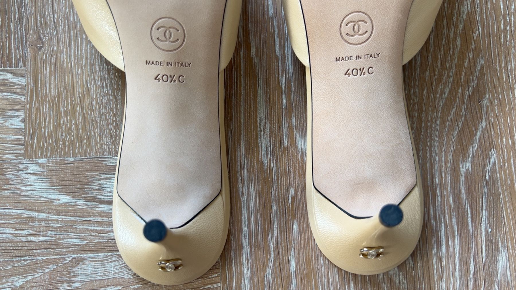 Chanel Scarpe da donna: CHANEL Mules Wie NEU – Nuovo (secondo la descrizione) da Oetwil a.d. Limmat venduto da r.hz 4