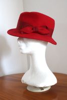Neuwertiger Roter Damenhut, Reines Haar, 49 cm Kopfumfang