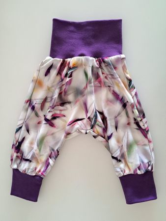 Pumphose  lila weiss gemustert Grösse 68    Handmade