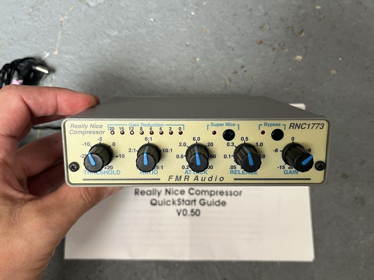 Musikinstrumente: FMR Audio RNC1773 Really Nice Compressor – Gebraucht aus Sierre von Prog_fazz