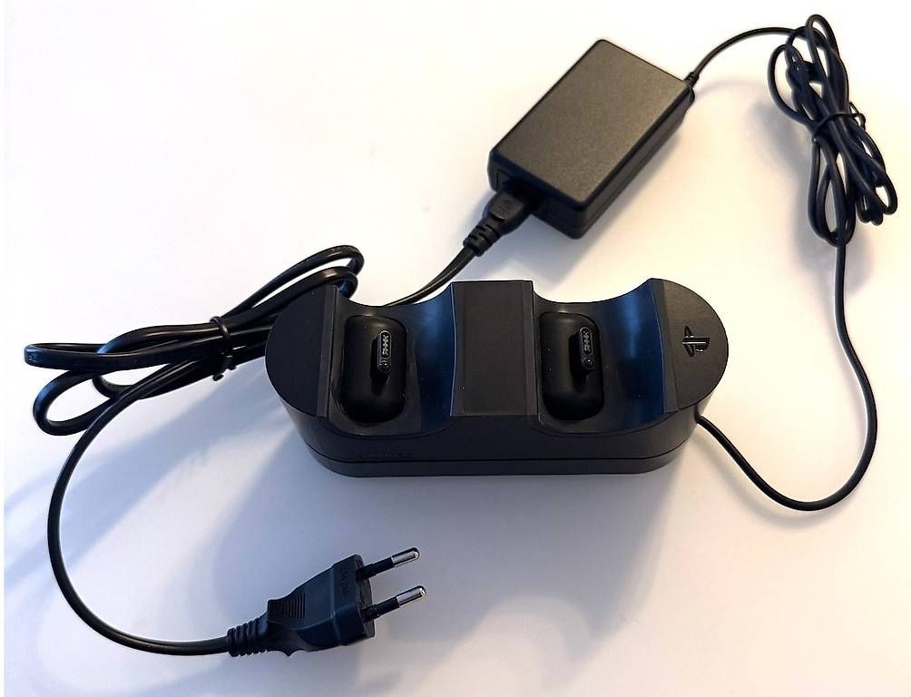 Controller: Controller Dualshock 4 & Dualshock 4 Charging Station PS 4 – Gebraucht aus Bülach von gcricri 6
