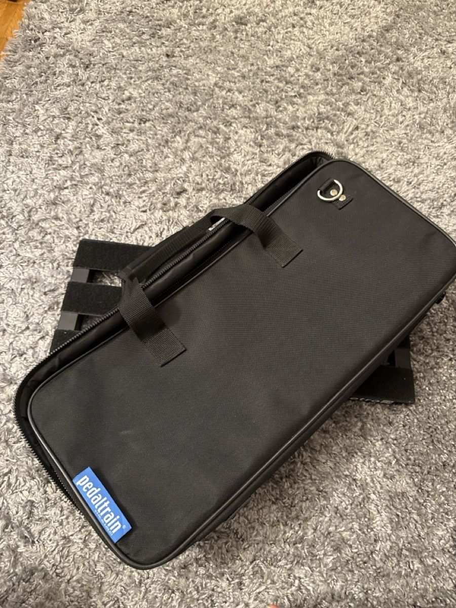 Pedaltrain Strumenti musicali: Pedaltrain Metro 20 inkl. Tragtasche – Usato da Watt venduto da flavio_1996 1