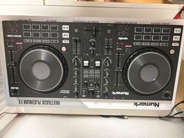 Numark Mixtrack Platinum FX DJ Controller guter Zustand