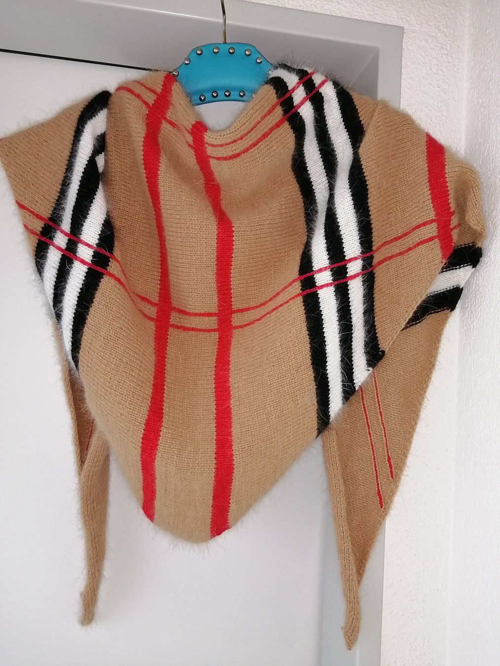 Foulard & Sciarpe: Schal, Dreieckstuch Angora Handgestrickt Sciarpa – Nuovo e nell'imballaggio originale da Buchrain venduto da nat_pl5p