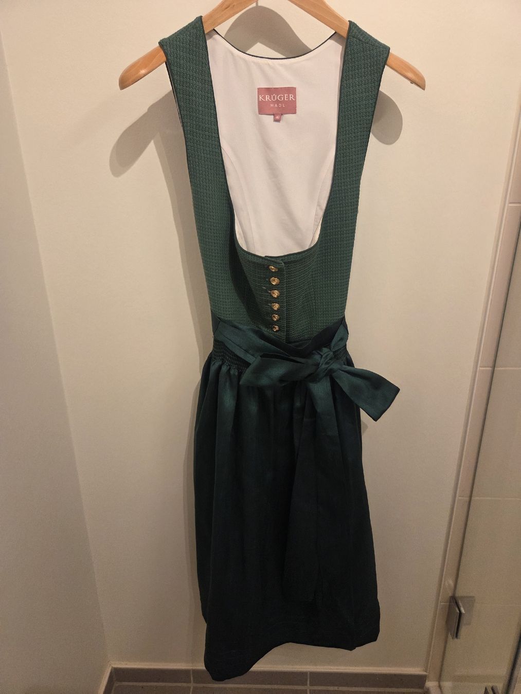 Krüger Kleider: Krüger Grünes Dirndl Grösse 40 – Neu (gemäss Beschreibung) aus Reinach BL von Larissa3100 4