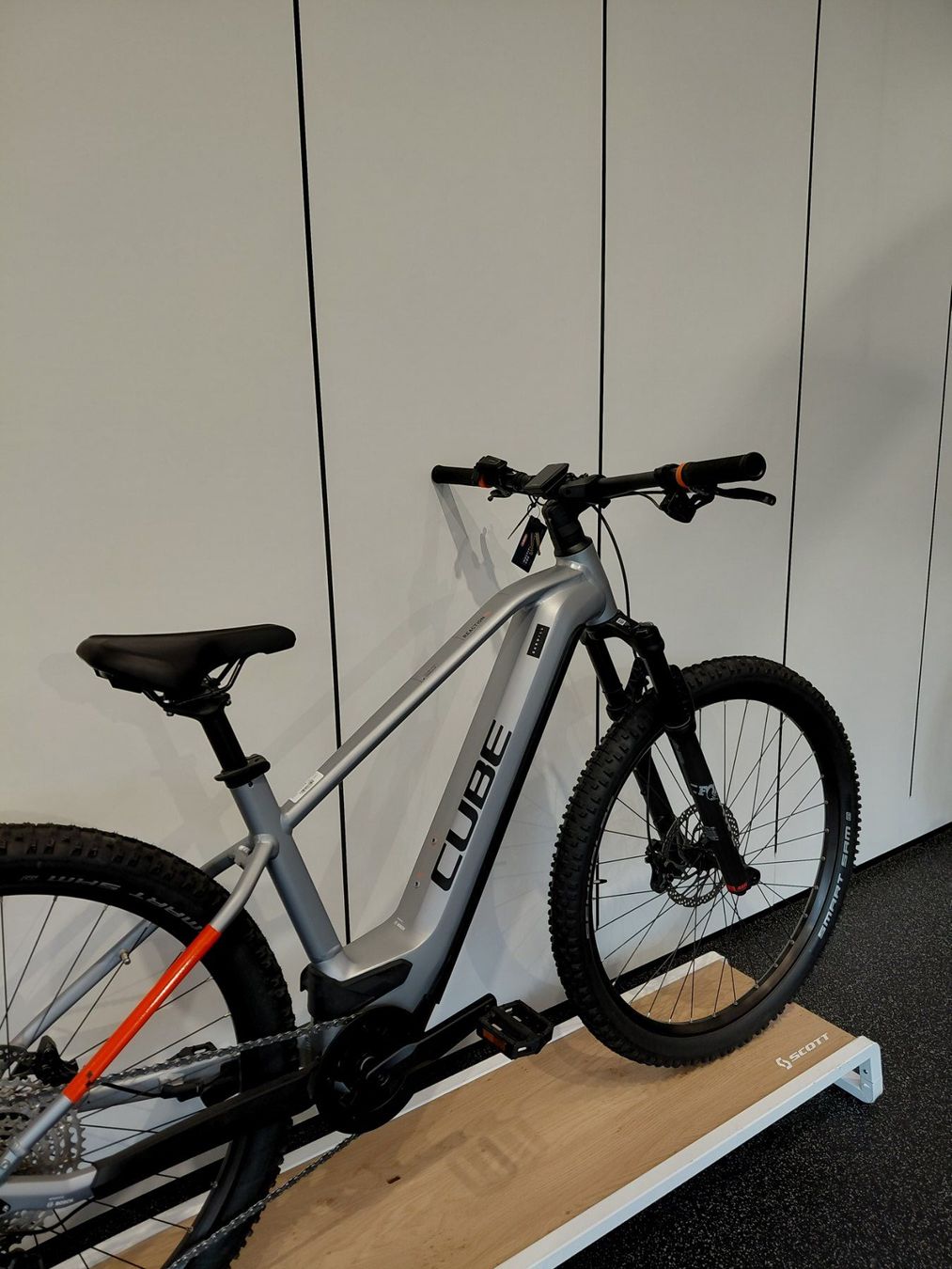 Cube Vélos: Cube Reaction Hybrid SL 750 2022 – Neuf avec emballage d'origine à Klosters par mie_9vjk 1