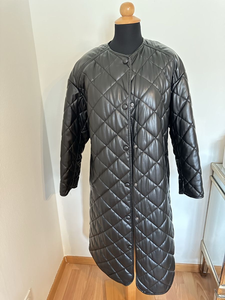 Zara Vestes: Zara Black Quilted Padded Coat - Size S - Winter Essential – D'occasion à Murgenthal par mar_q2yf