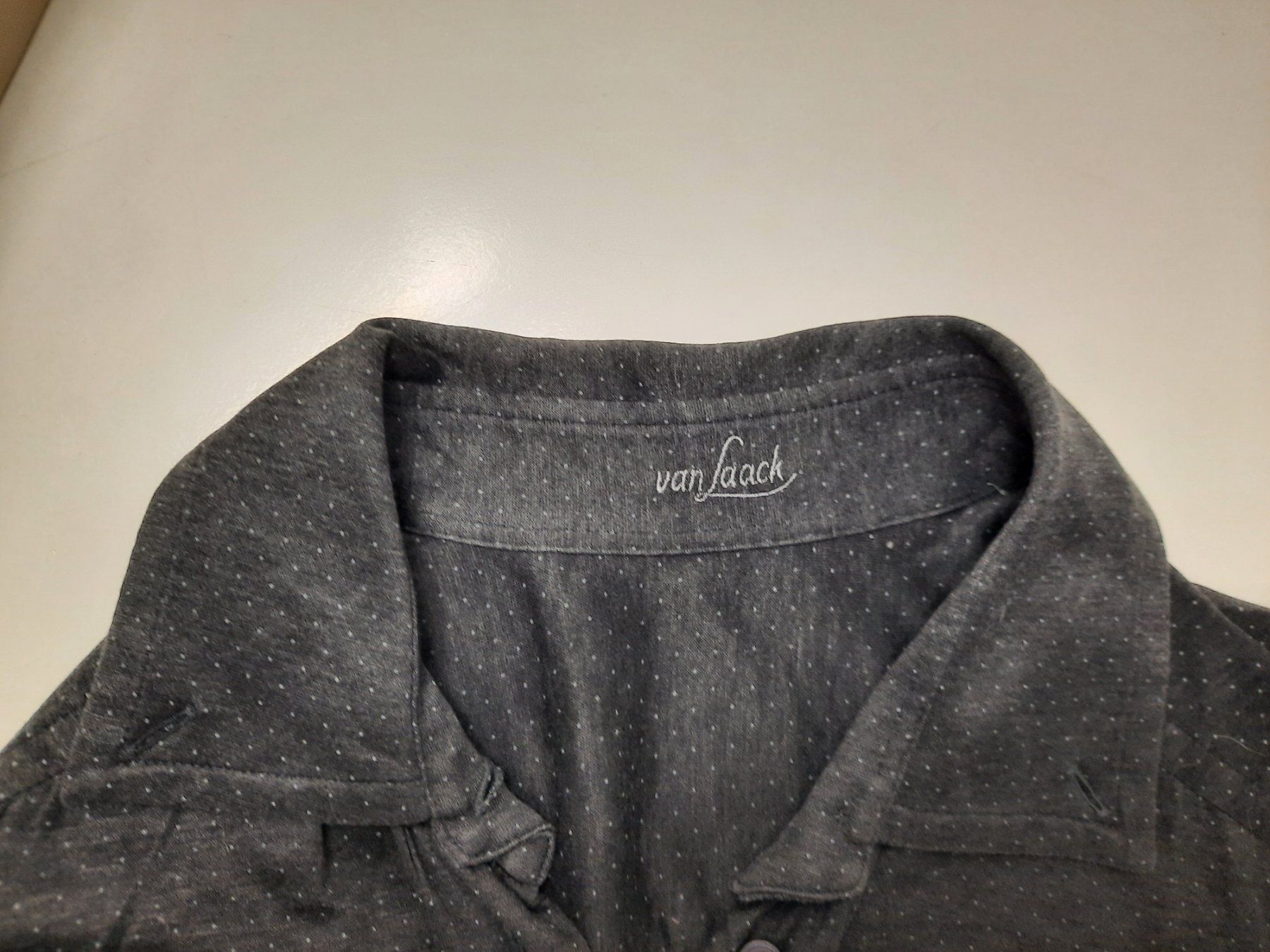 Van Laack Camicette: Van Laack Damen Bluse Dunkelgrau, Gr. 38 – Usato da Zürich venduto da RE-USE-ZURZACH-Care 2