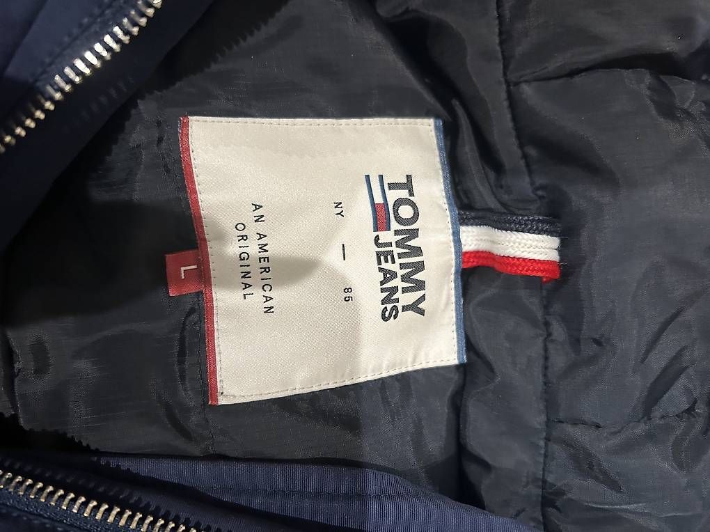 Giacche: Tommy Jeans Winter Jacke – Usato da St. Gallen venduto da Berfin547 2